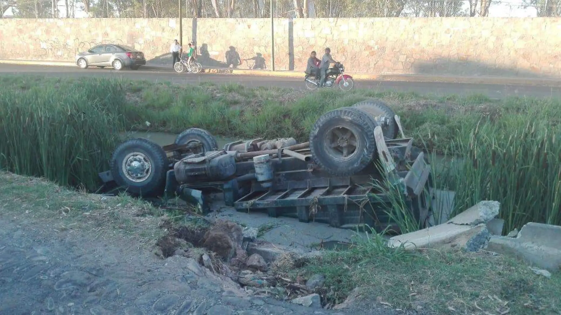 06 JUNIO. Bajo el agua